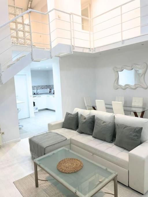 Apartmán Loft En Retiro Madrid Exteriér fotografie